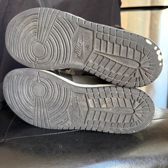 Nike Air Jordan 1 Retro High OG Black Satin Gym Red GS Youth 5Y - Picture 5 of 11